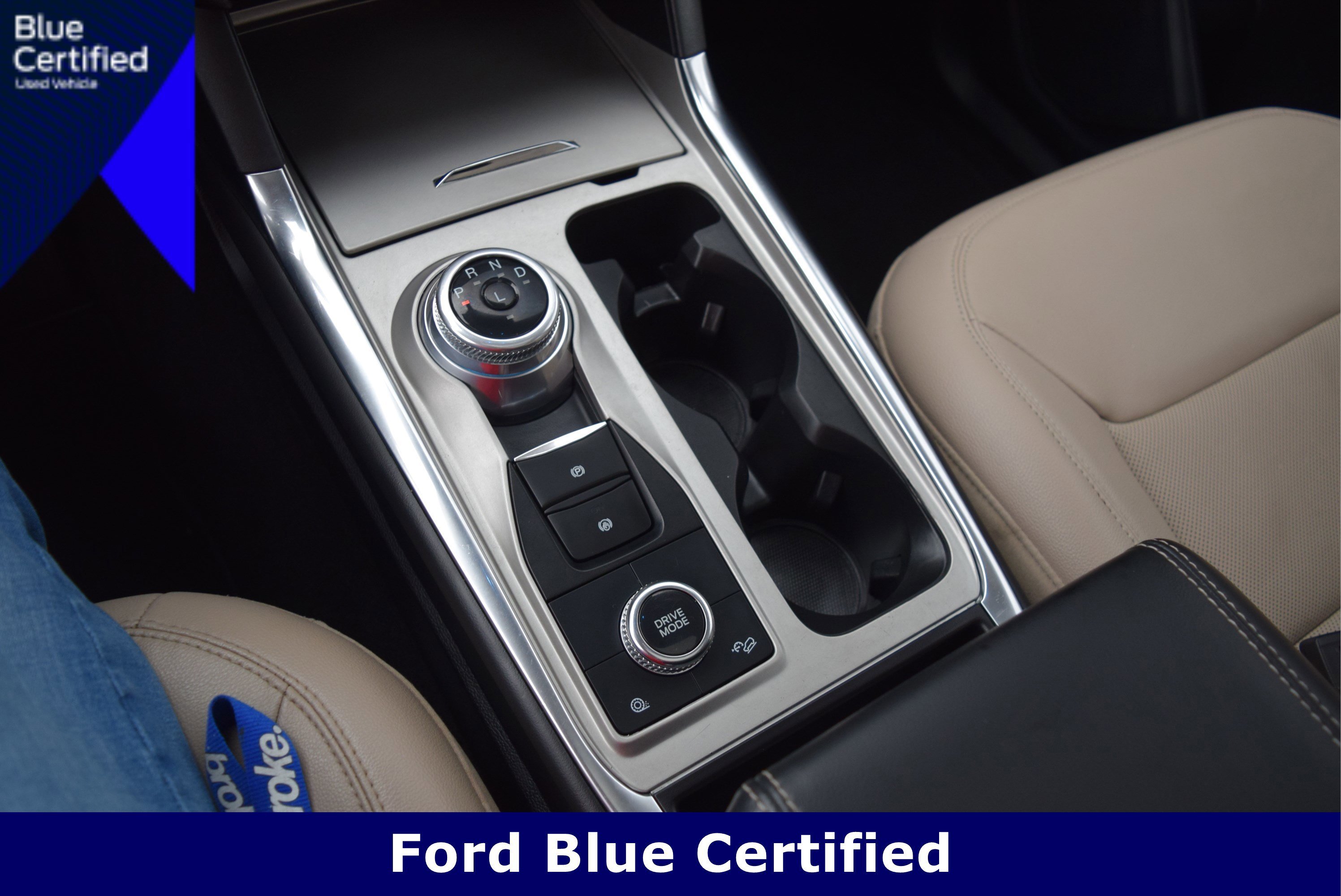 Certified 2022 Ford Explorer Limited w/ Equipment Group 301A image 17