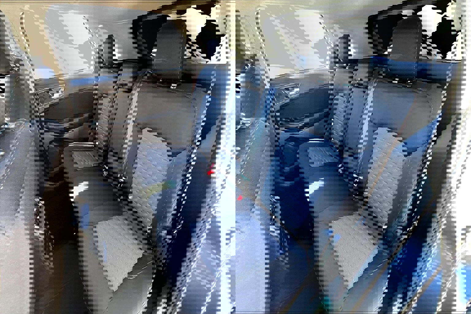 Certified 2019 Ford Edge SE image 26