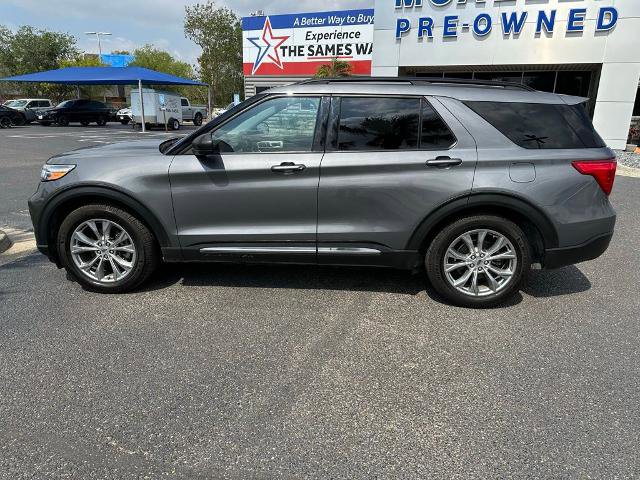 Certified 2022 Ford Explorer XLT w/ Equipment Group 202A RWD image 3