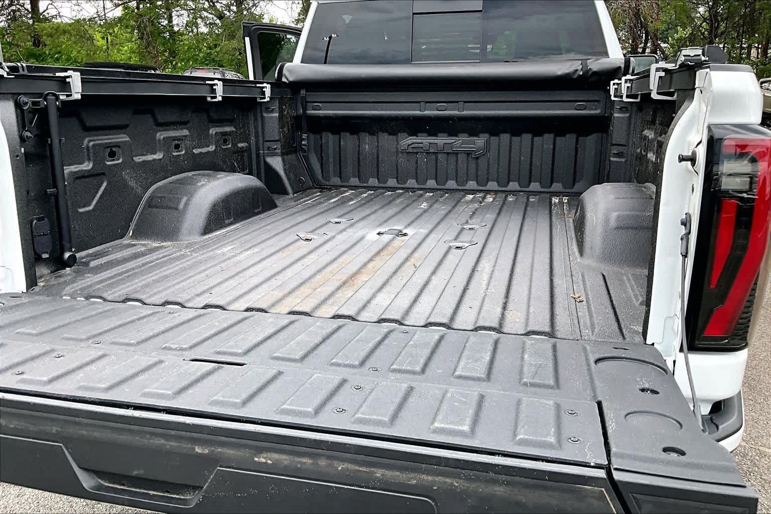 Used 2024 GMC Sierra 2500 AT4 w/ AT4 Premium Plus Package AWD/4WD image 33