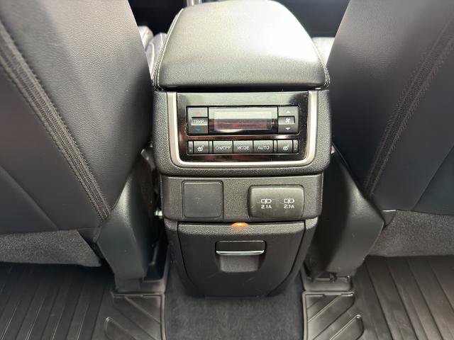 Used 2020 Subaru Ascent Limited w/ Technology Package AWD/4WD image 34