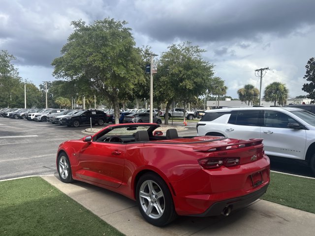 Used 2020 Chevrolet Camaro LT RWD image 5