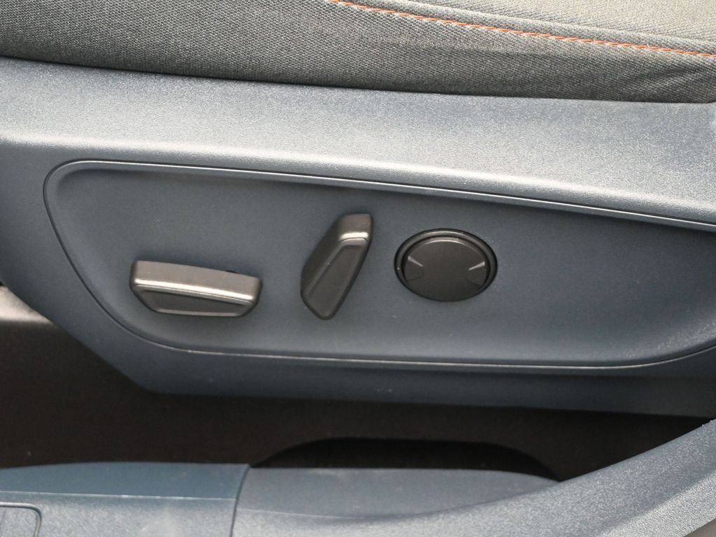 Certified 2022 Ford Maverick XLT w/ XLT Luxury Package image 10