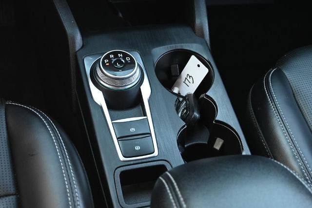 Certified 2024 Ford Escape Platinum AWD/4WD image 30