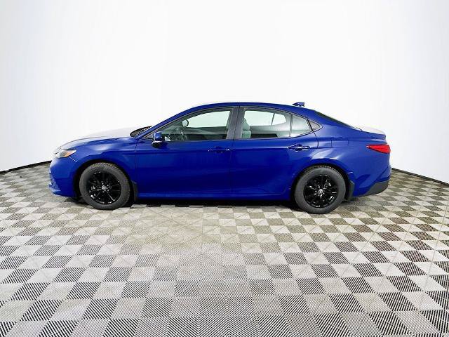 Used 2025 Toyota Camry LE AWD/4WD image 4
