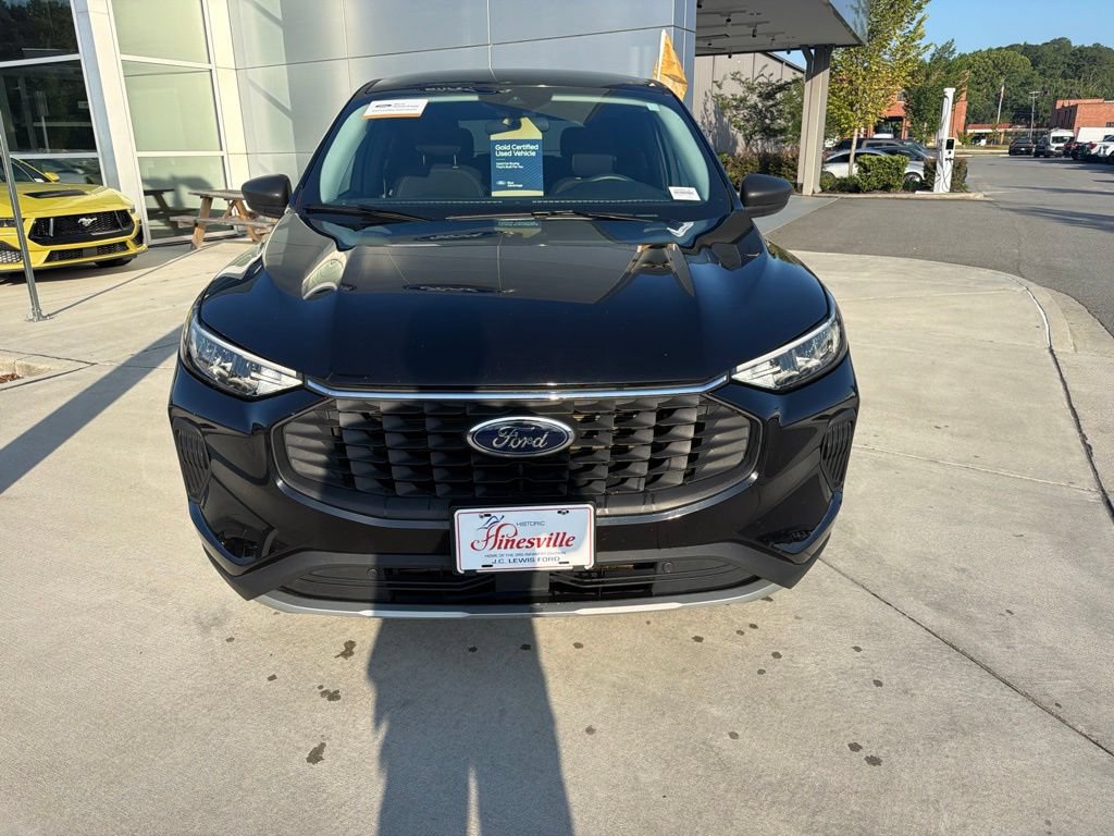 Certified 2025 Ford Escape Active FWD image 3