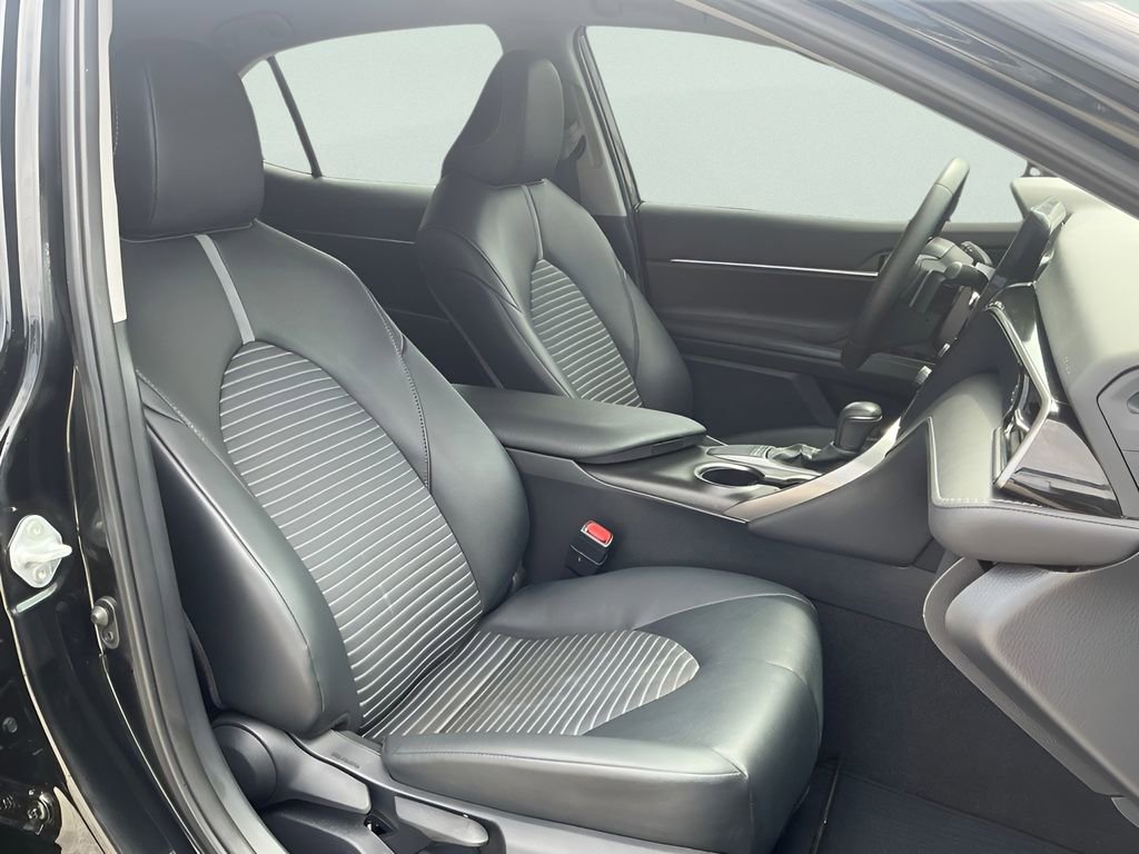 Used 2024 Toyota Camry SE w/ Convenience Package FWD image 18