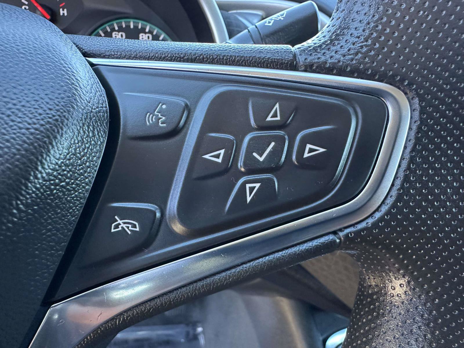 Used 2025 Chevrolet Malibu LT FWD image 14