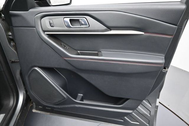 Certified 2025 Ford Explorer ST-Line AWD/4WD image 33