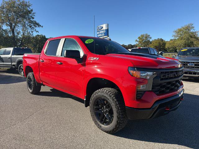 Used 2024 Chevrolet Silverado 1500 Custom Trail Boss AWD/4WD image 3