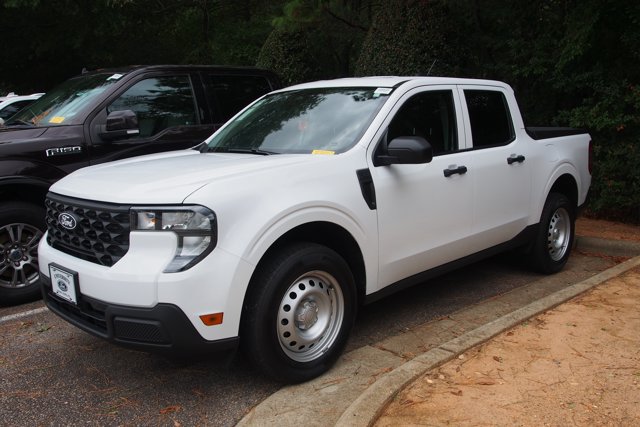 Certified 2025 Ford Maverick XL FWD image 4