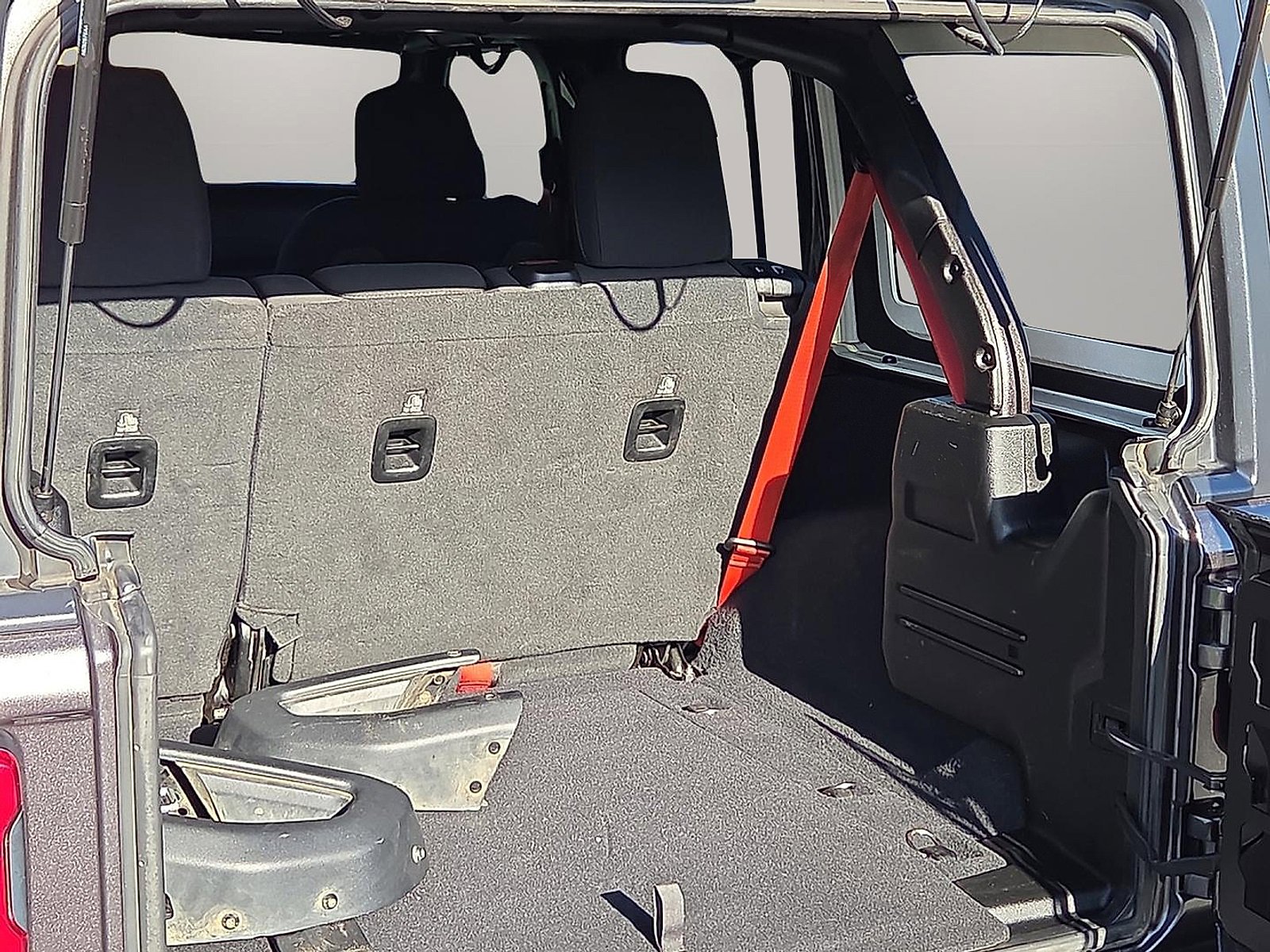 Used 2020 Jeep Wrangler Unlimited Rubicon w/ Quick Order Package 28Y Recon image 8