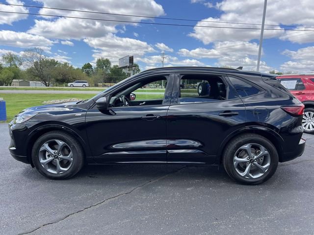 Certified 2023 Ford Escape ST-Line w/ Cold Weather Package FWD image 2