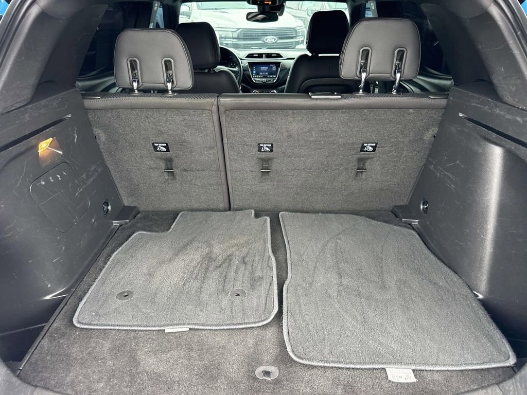 Used 2023 Chevrolet TrailBlazer RS w/ Convenience Package image 9