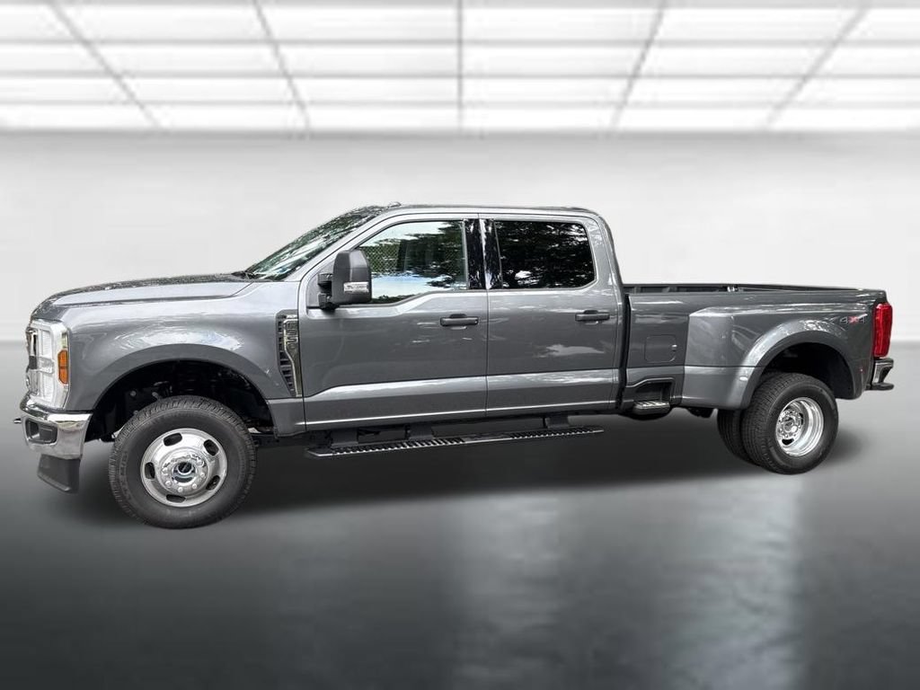 Certified 2026 Ford F350 XLT AWD/4WD image 2
