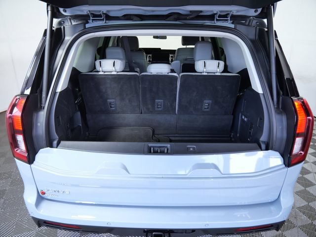 Certified 2025 Ford Expedition Active AWD/4WD image 9