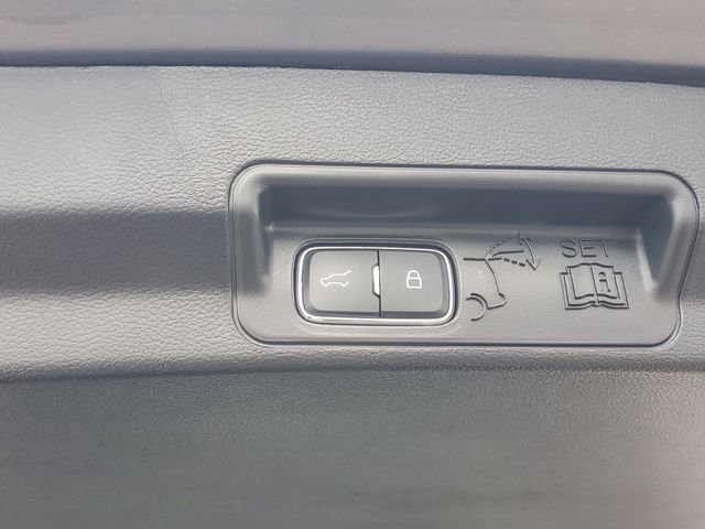 Certified 2025 Ford Explorer Active w/ Active Comfort Package image 8