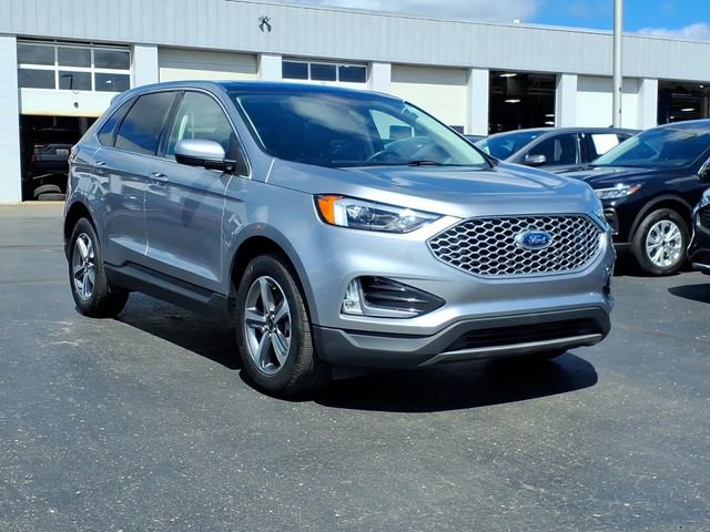 Certified 2023 Ford Edge SEL w/ Convenience Package AWD/4WD image 3