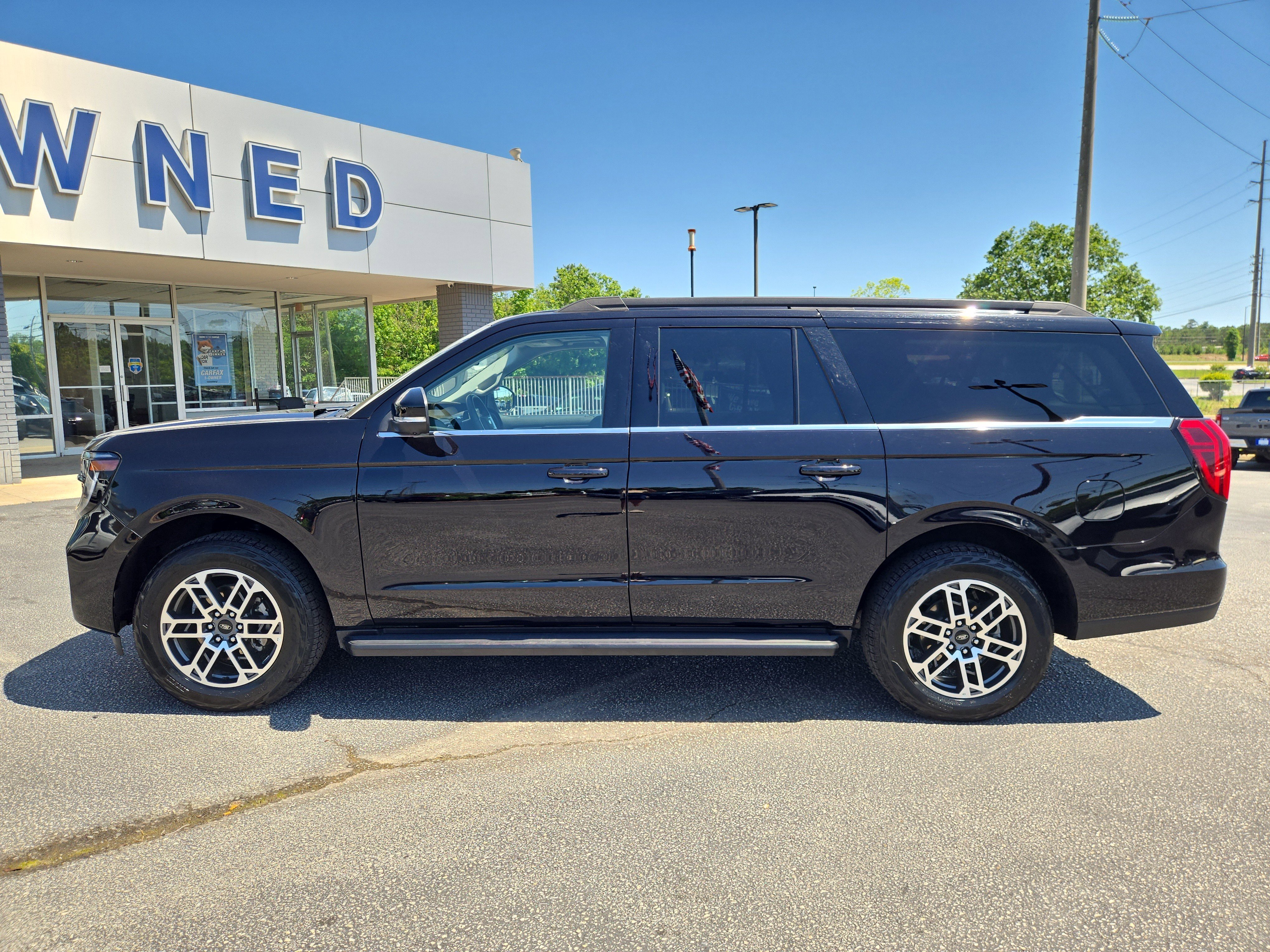 Certified 2025 Ford Expedition Max Active AWD/4WD image 11