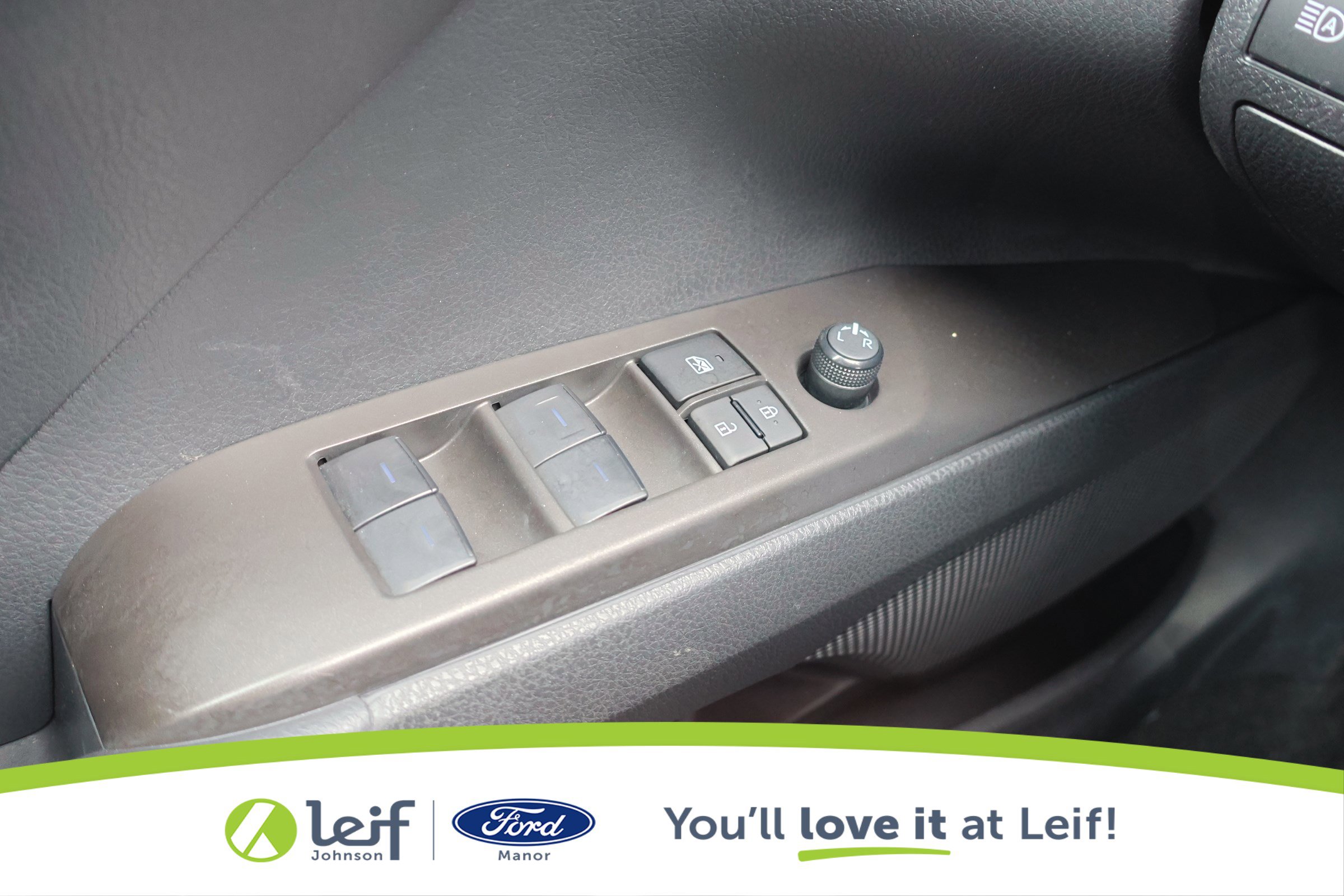 Used 2024 Toyota Camry SE image 14