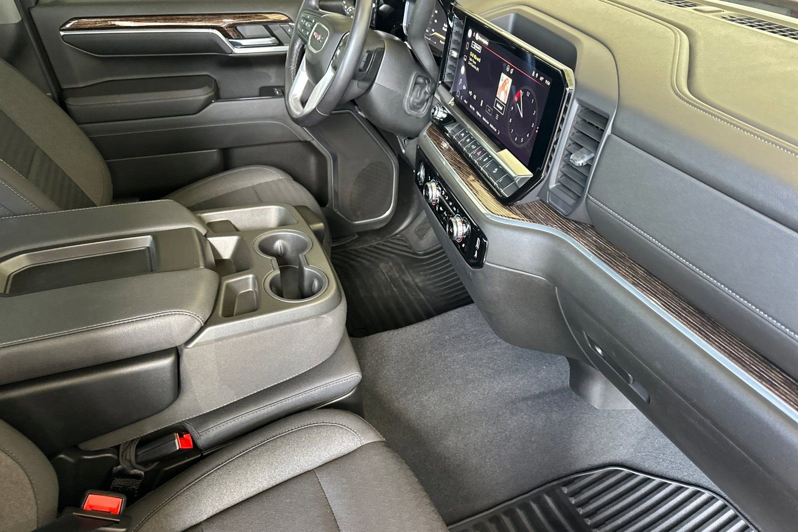 Used 2022 GMC Sierra 1500 Elevation w/ X31 Off-Road Package image 15