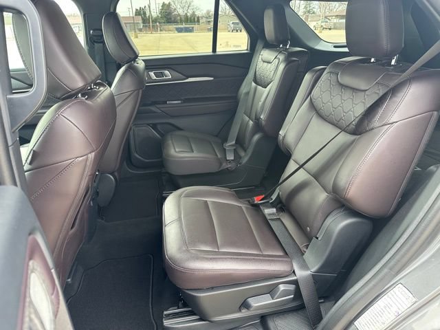 Certified 2025 Ford Explorer Platinum w/ LUX Leather Package AWD/4WD image 13