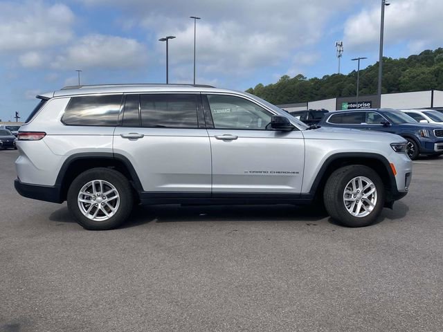 Used 2023 Jeep Grand Cherokee L Laredo w/ Luxury Tech Group I AWD/4WD image 2