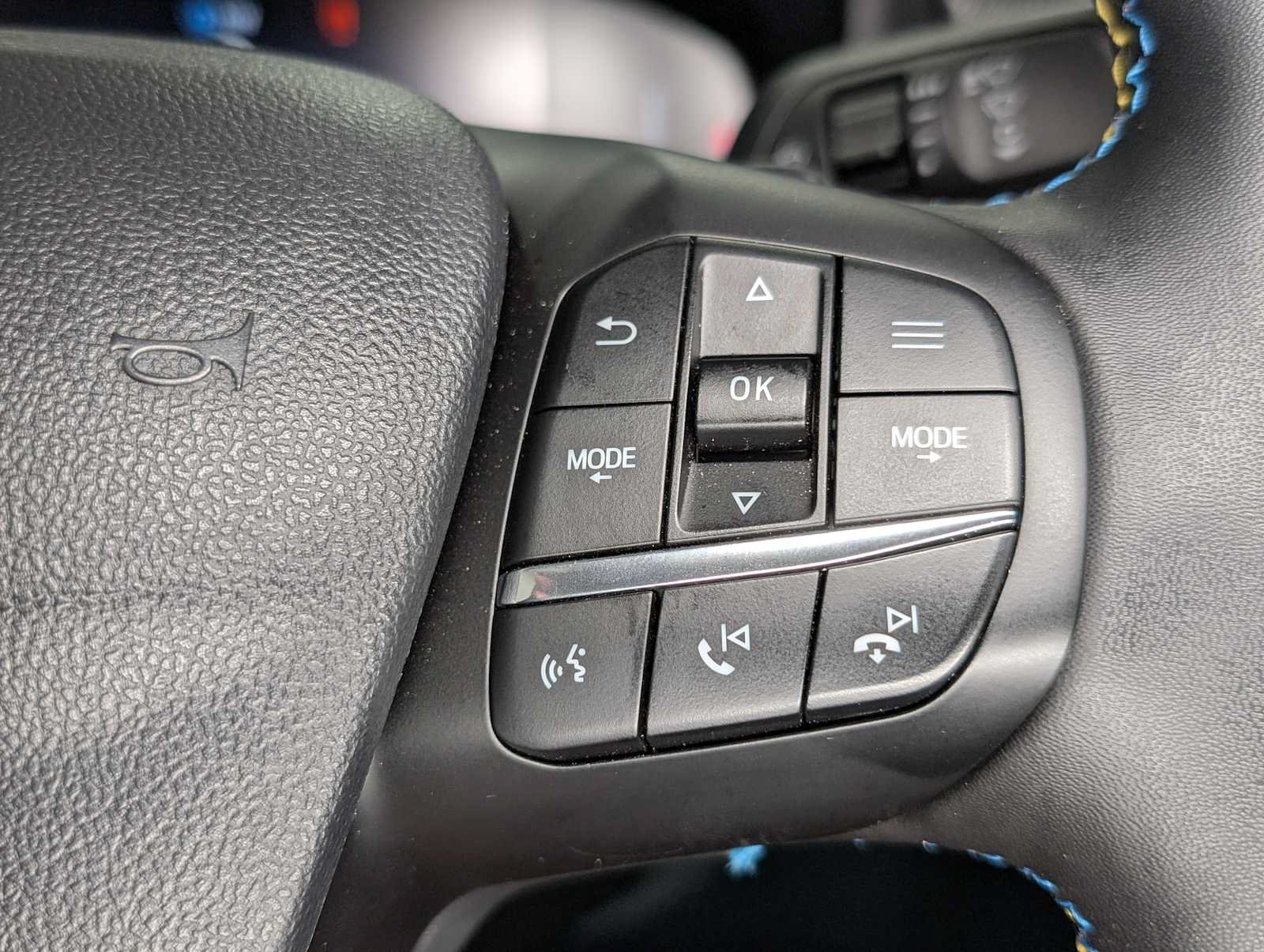Certified 2025 Ford Maverick Lobo AWD/4WD image 34