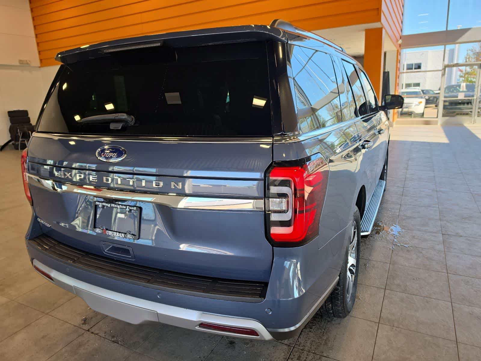 Certified 2022 Ford Expedition Limited AWD/4WD image 8