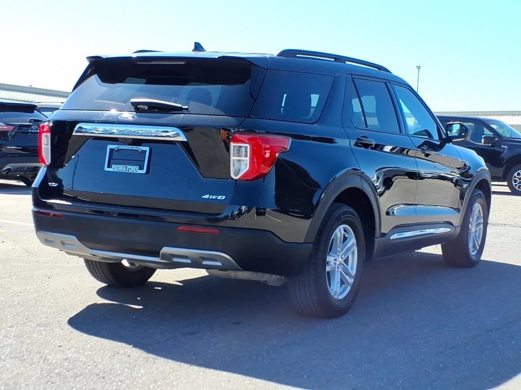 Certified 2023 Ford Explorer XLT w/ Equipment Group 202A AWD/4WD image 5