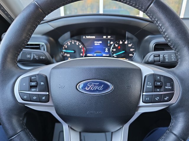 Certified 2023 Ford Explorer XLT w/ Equipment Group 202A AWD/4WD image 11