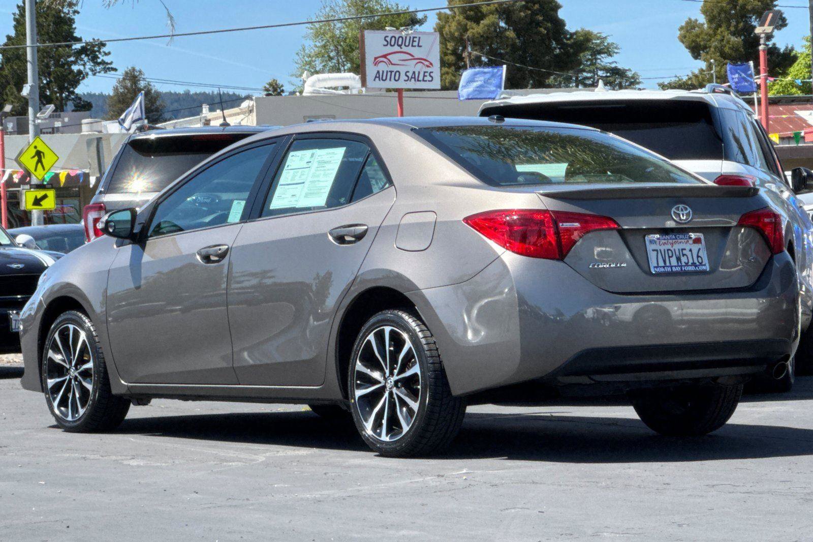 Used 2017 Toyota Corolla SE image 27