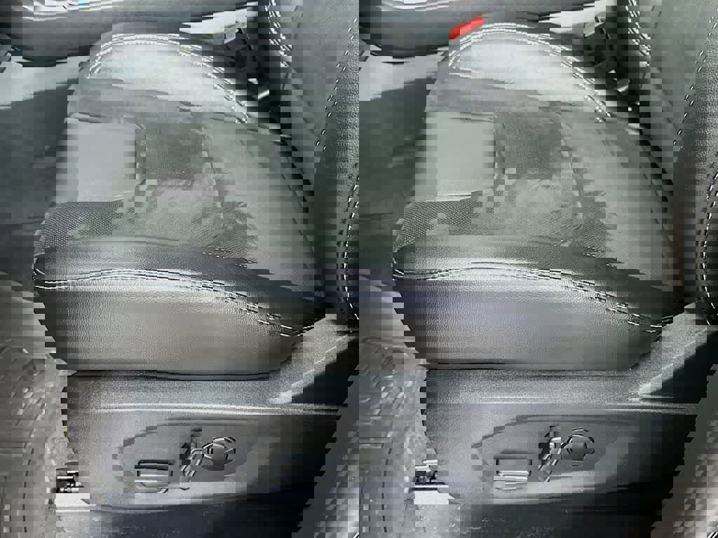 Certified 2021 Ford Edge ST w/ Equipment Group 401A image 30