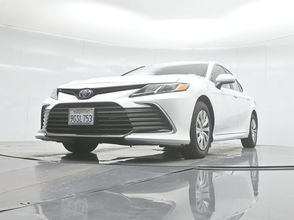 Used 2023 Toyota Camry LE image 28
