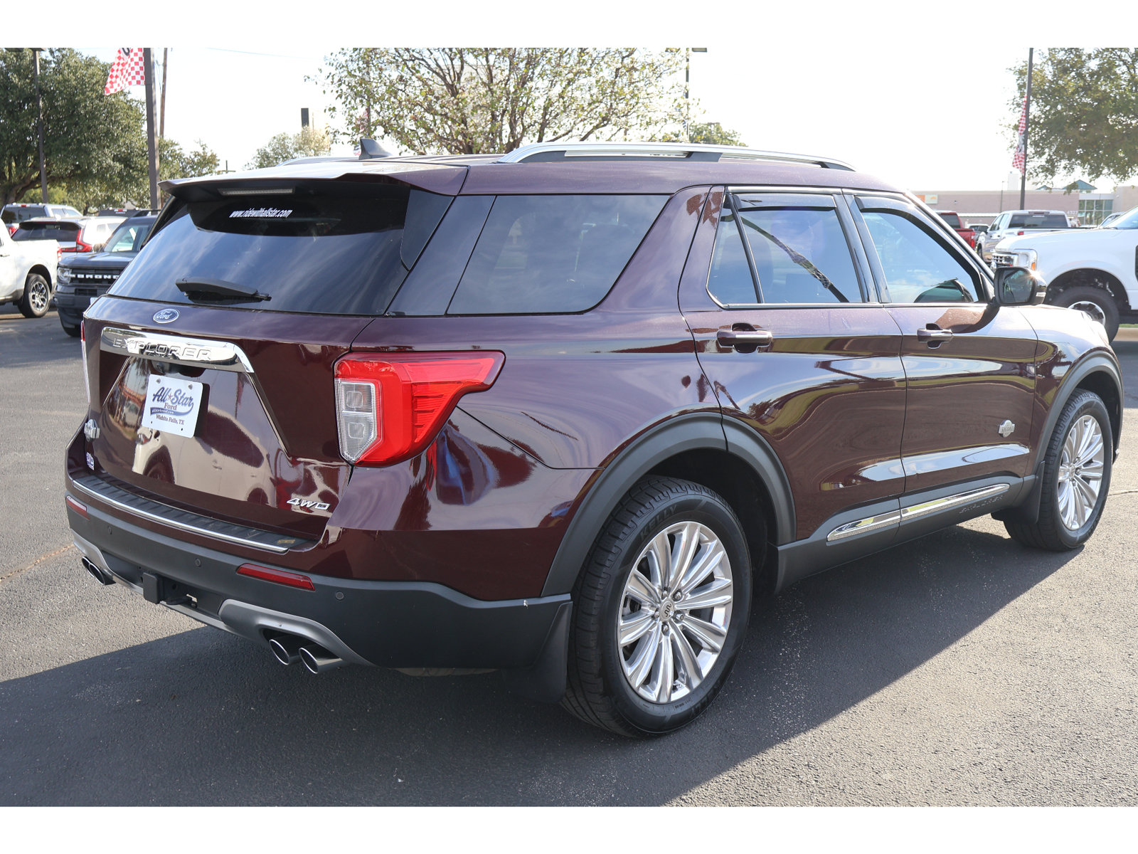 Certified 2022 Ford Explorer King Ranch w/ Class IV Trailer Tow Package AWD/4WD image 4