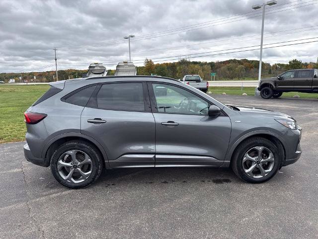 Certified 2024 Ford Escape ST-Line w/ Tech Pack #1 AWD/4WD image 9