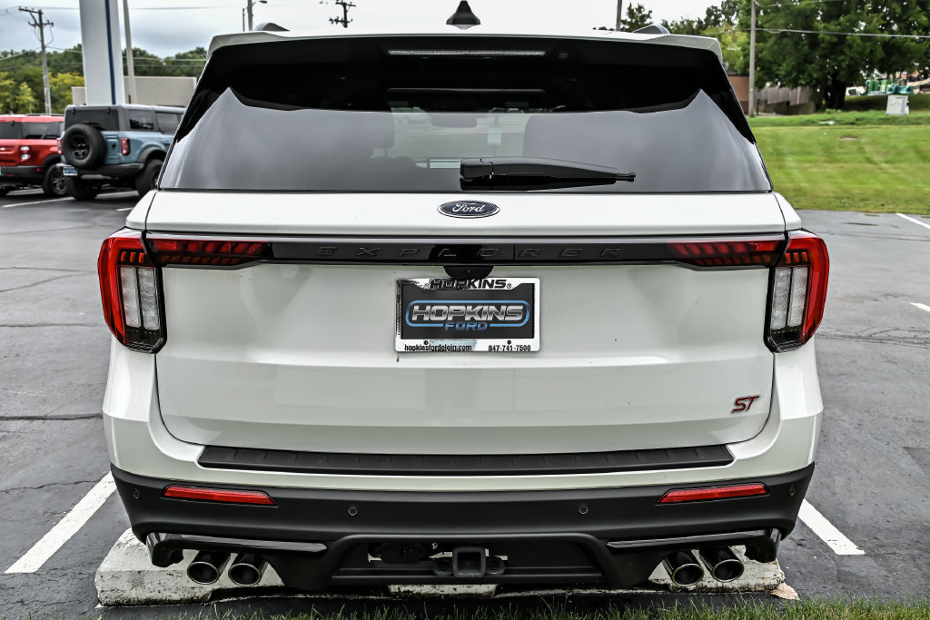 Certified 2025 Ford Explorer ST w/ Sun And Sound Package AWD/4WD image 7