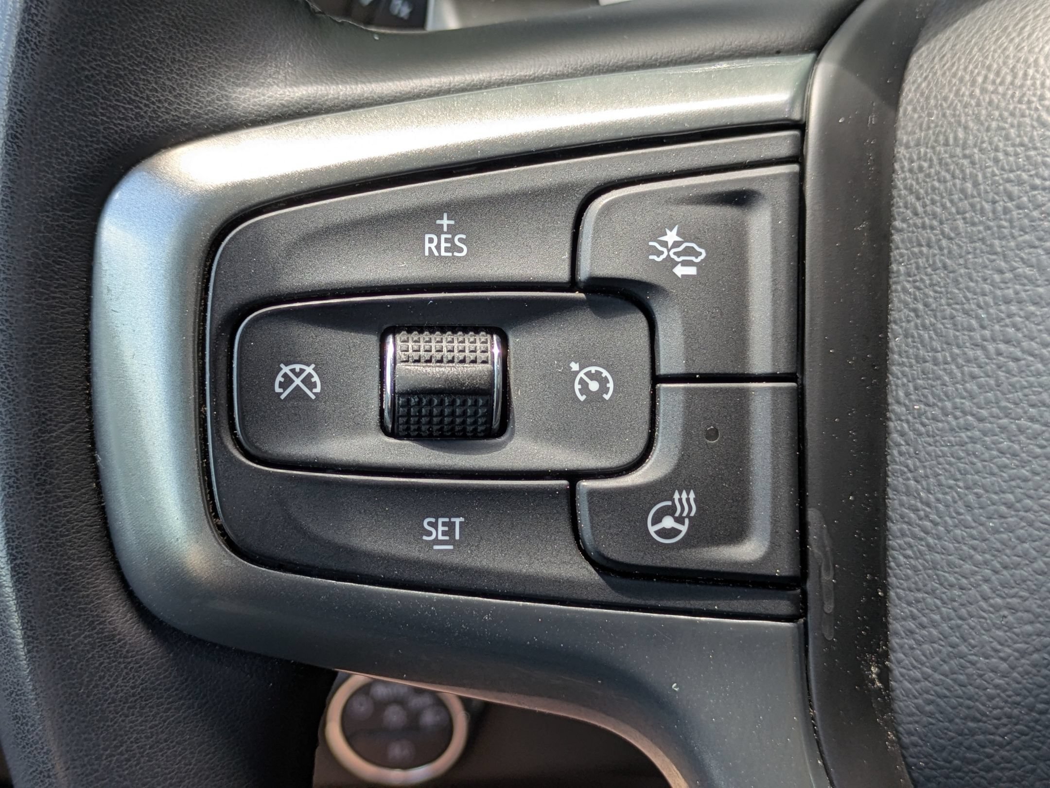 Used 2023 Chevrolet Silverado 1500 LTZ w/ Technology Package AWD/4WD image 16