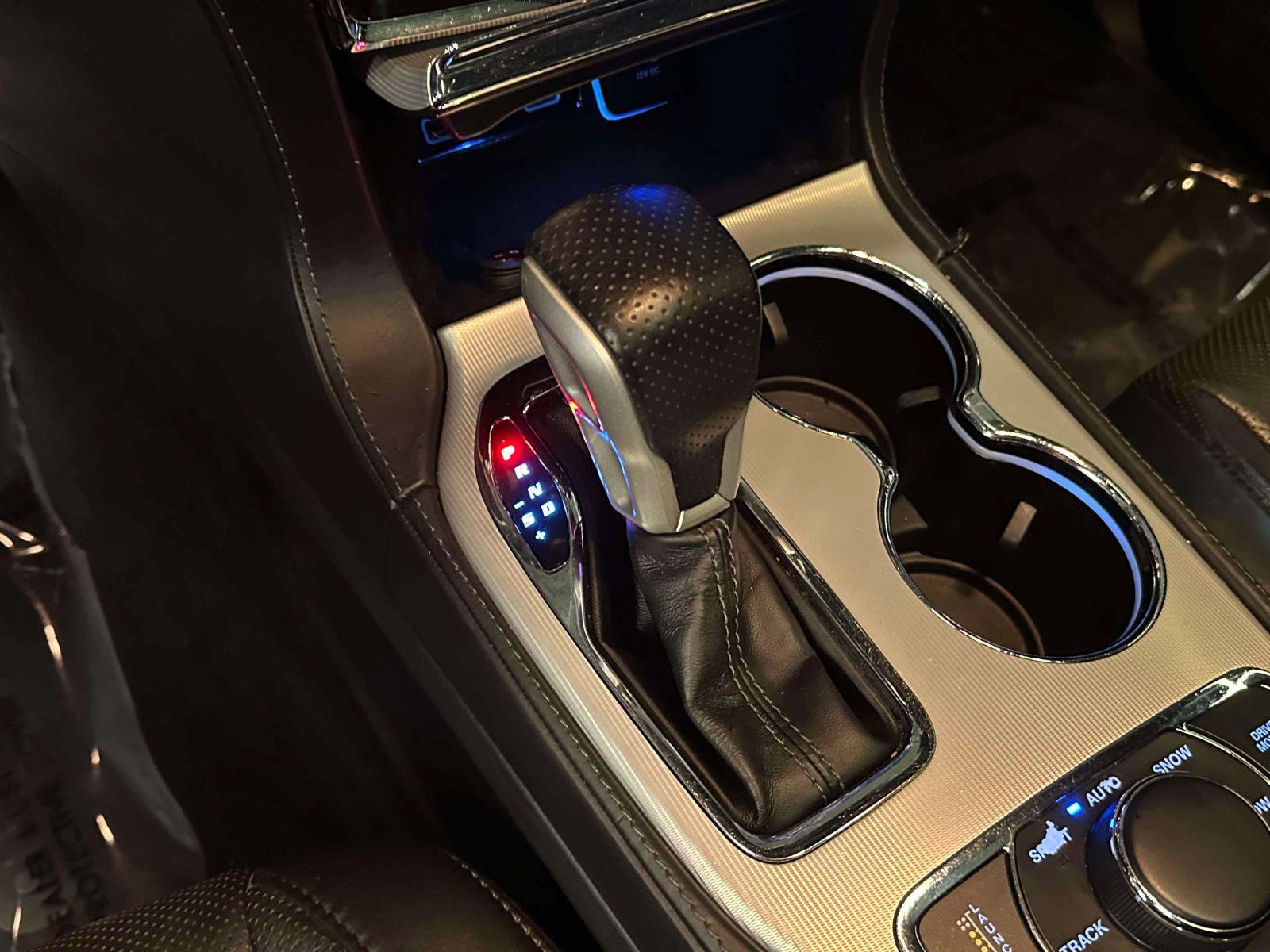 Used 2020 Jeep Grand Cherokee SRT image 29