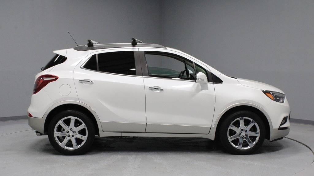 Used 2018 Buick Encore Essence w/ Experience Buick Package FWD image 12