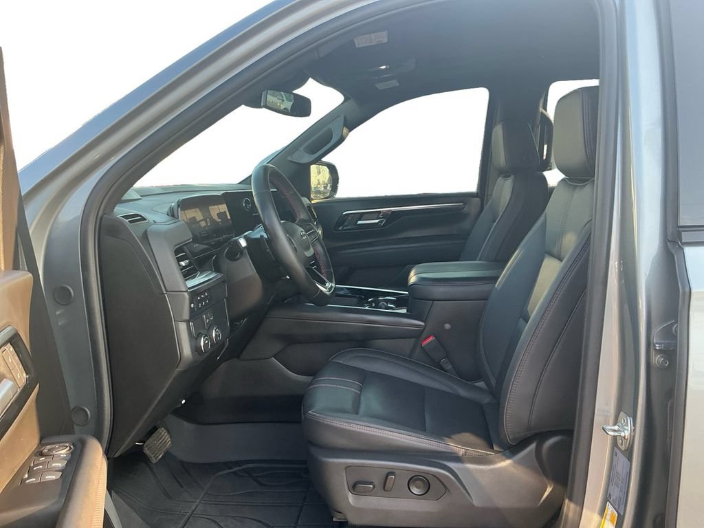 Used 2025 Chevrolet Tahoe RST w/ Comfort Package RWD image 14