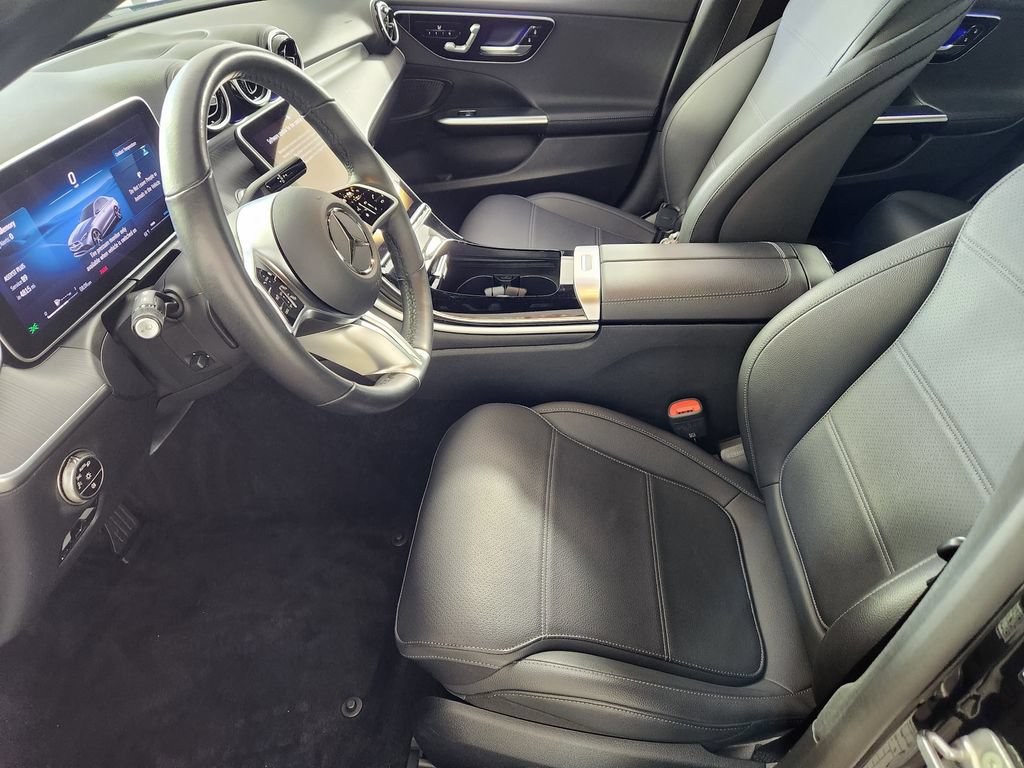 Used 2025 Mercedes-Benz C 300 4MATIC Sedan image 12