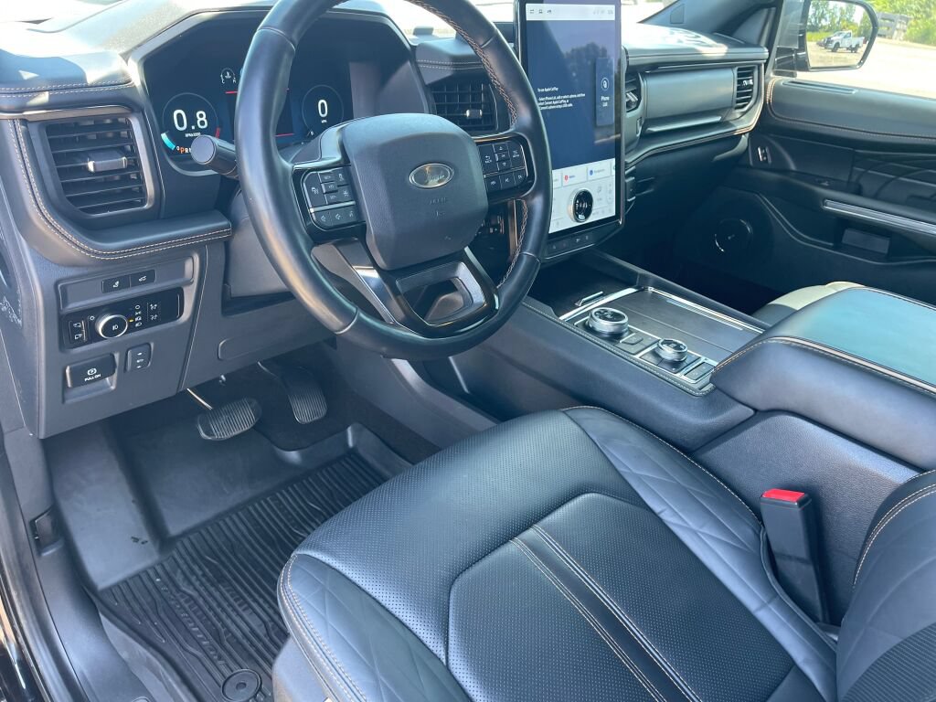 Certified 2023 Ford Expedition Platinum AWD/4WD image 5