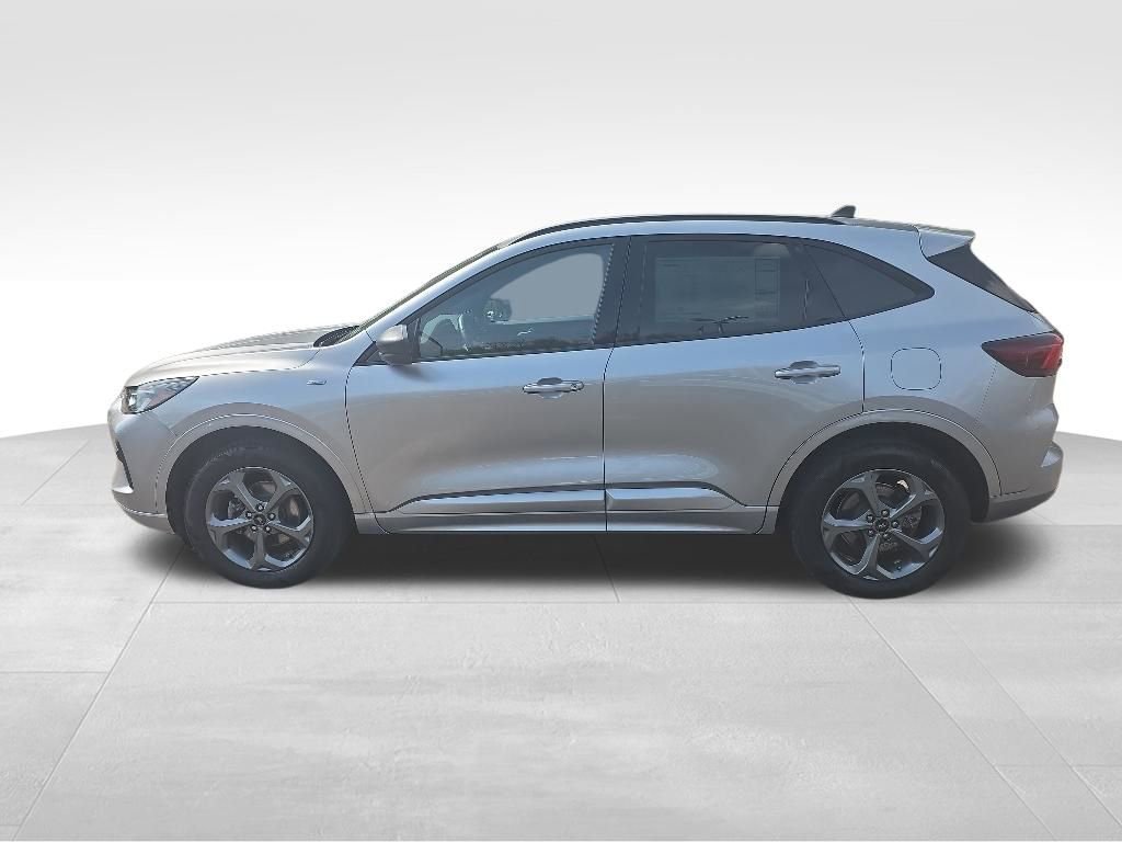Certified 2023 Ford Escape ST-Line w/ Tech Pack #1 AWD/4WD image 9