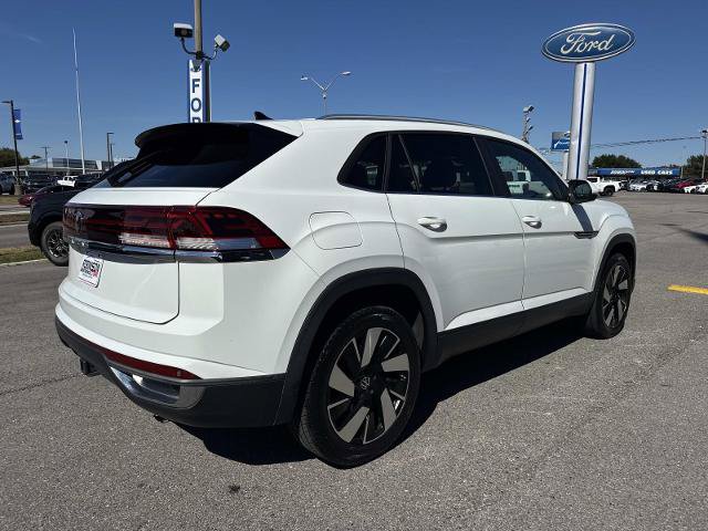 Used 2024 Volkswagen Atlas Cross Sport SE FWD image 5