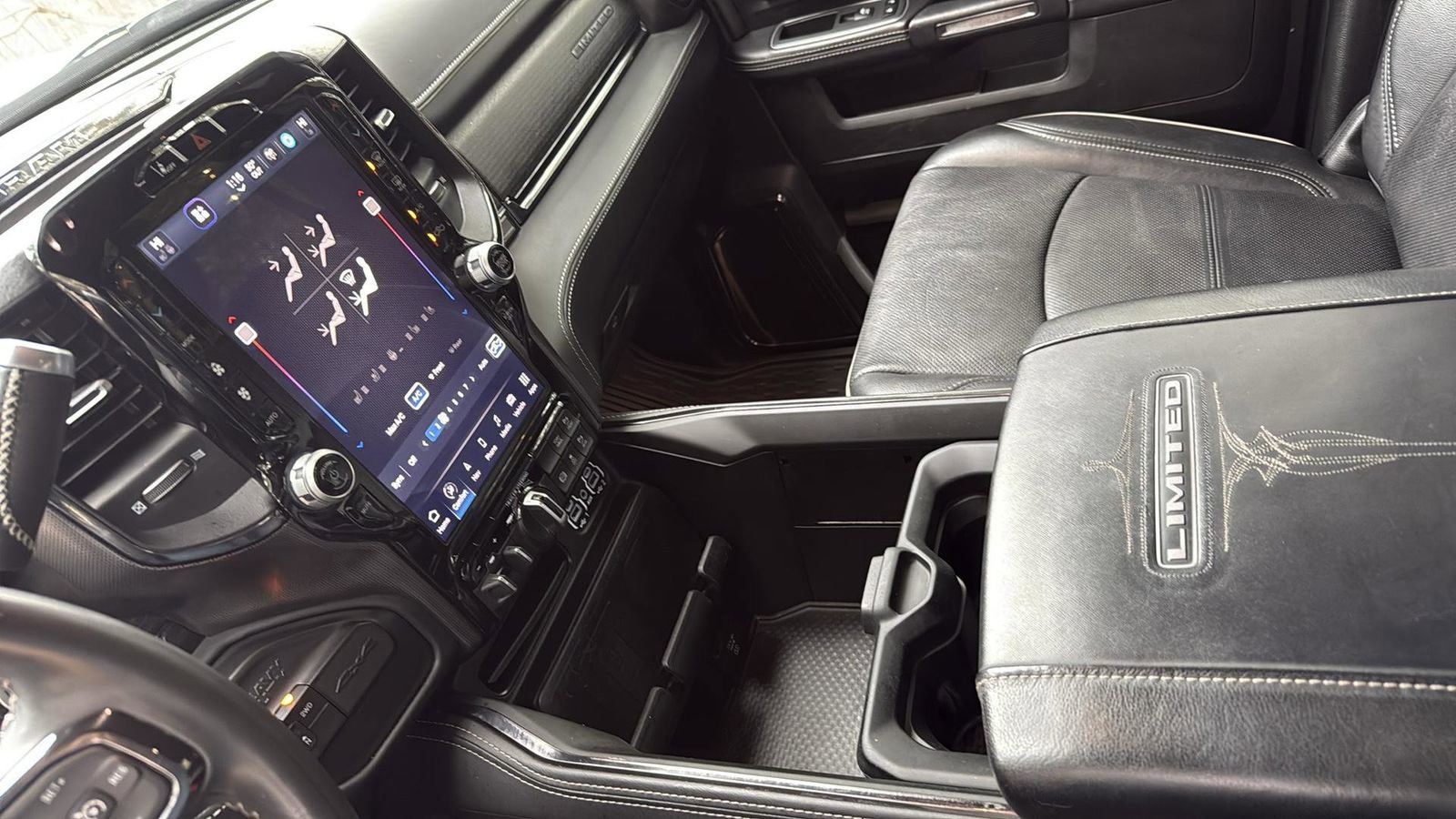 Used 2024 RAM 3500 Limited w/ Night Edition image 21