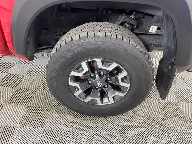 Used 2021 Toyota Tacoma TRD Off-Road w/ Technology Package AWD/4WD image 21