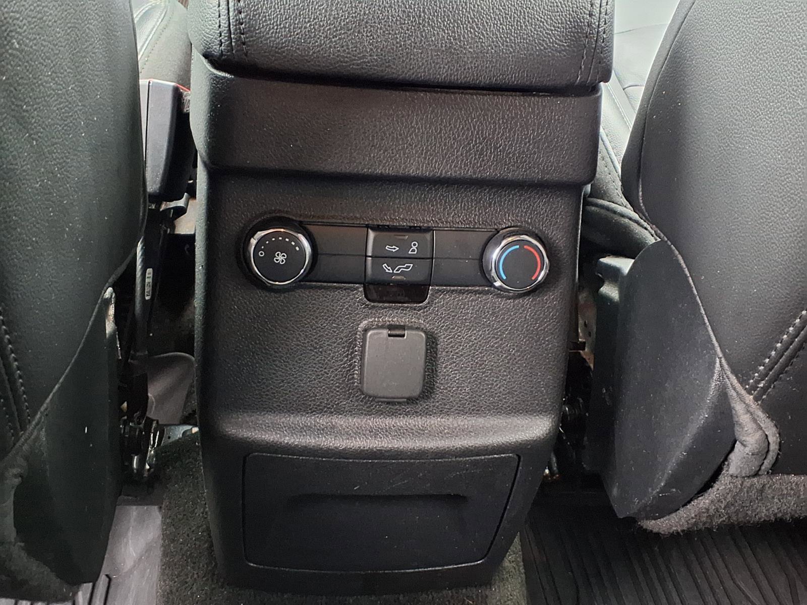 Certified 2017 Ford Explorer XLT w/ Equipment Group 202A FWD image 10