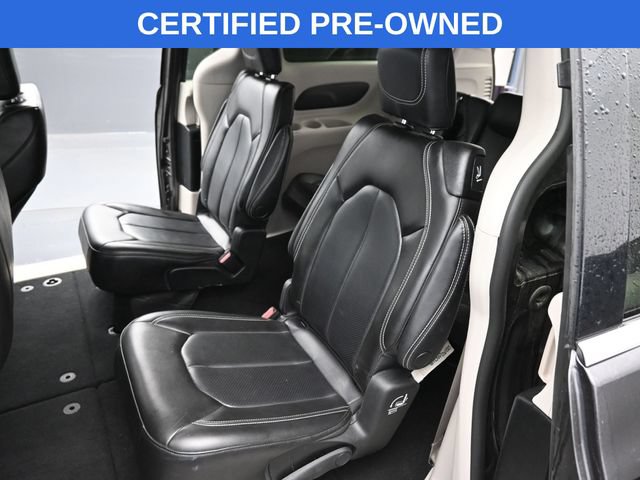 Used 2023 Chrysler Pacifica Touring-L FWD image 13