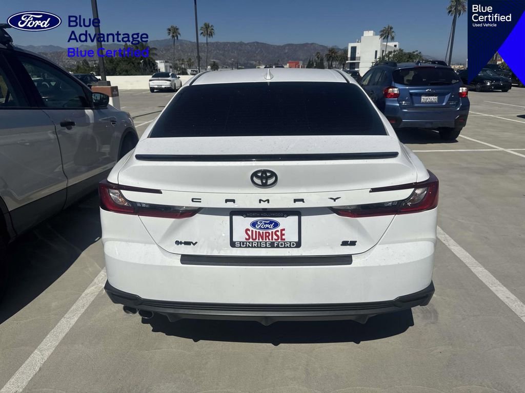 Used 2025 Toyota Camry SE FWD image 11
